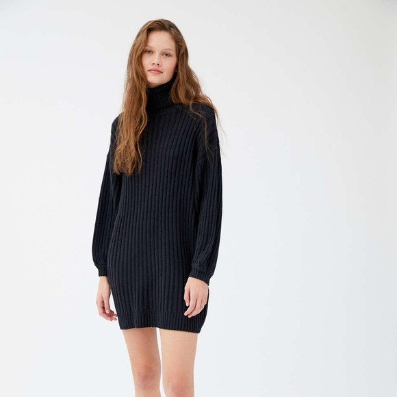 Jill Turtleneck Sweater Dress In Black 